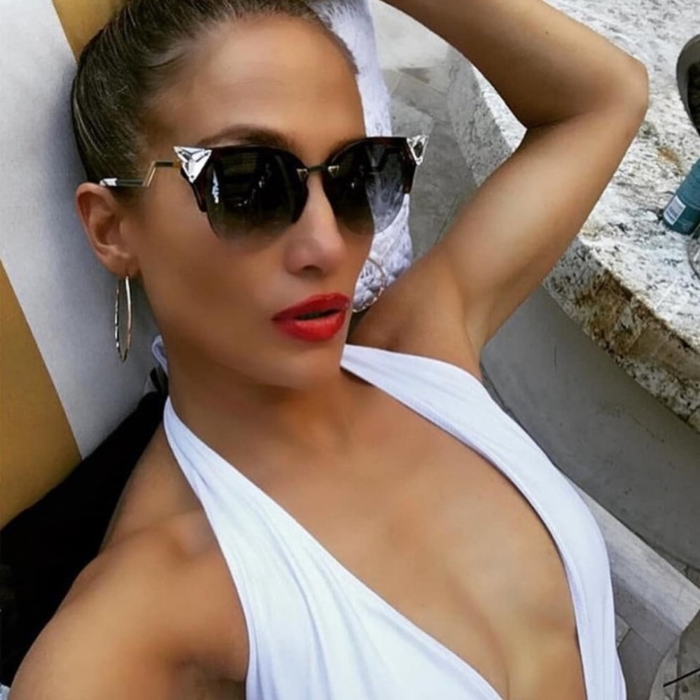 Gorgeous , like new Fendi sunglasses